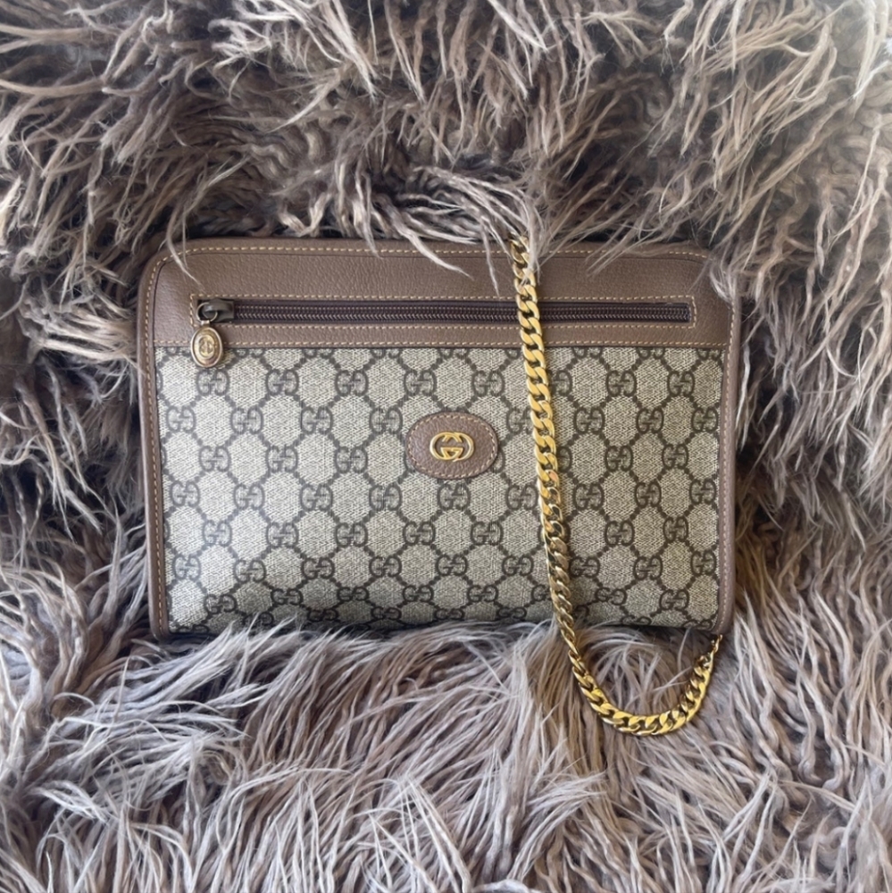 SOLD Gucci clutch